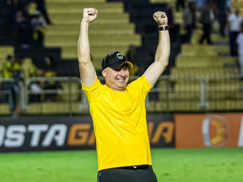rogerio correa deixa o voltaco